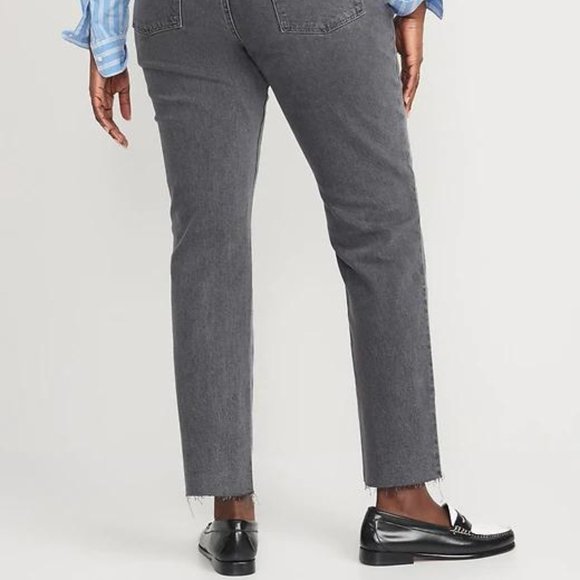 Old Navy High-Waisted Button-Fly Slouchy Straight Cut-Off Gray Jeans for Women - Picture 9 of 12